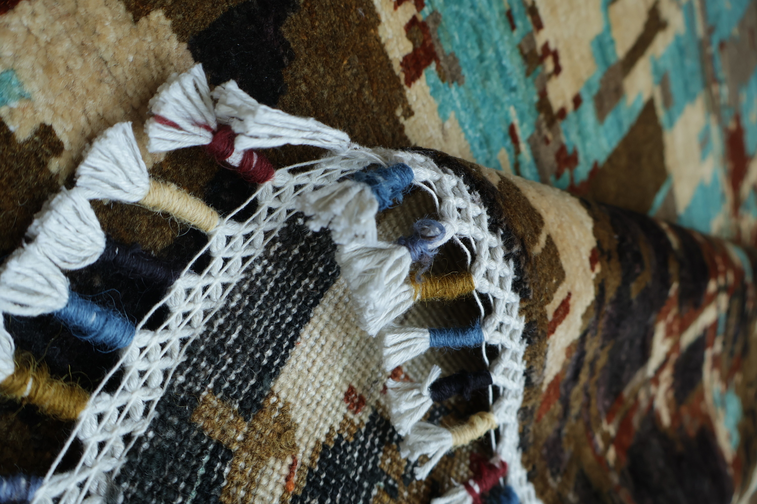 Modern Abstract Rug with Intriguing Geometric Patterns 6x8