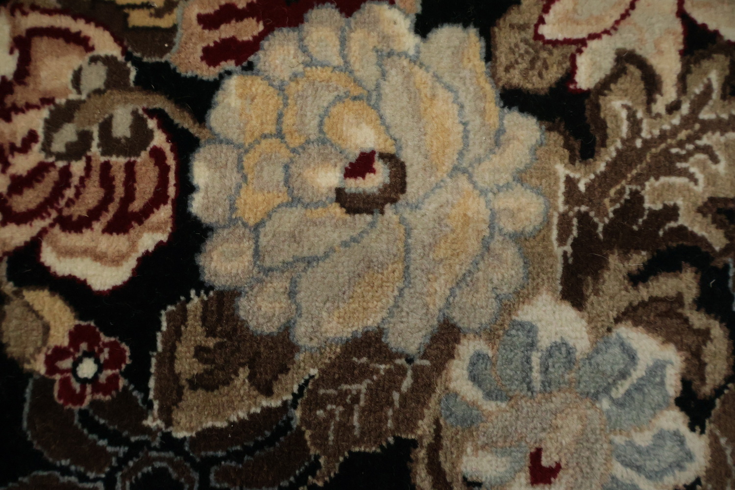 Black Floral Aubusson Area Rug 6x10