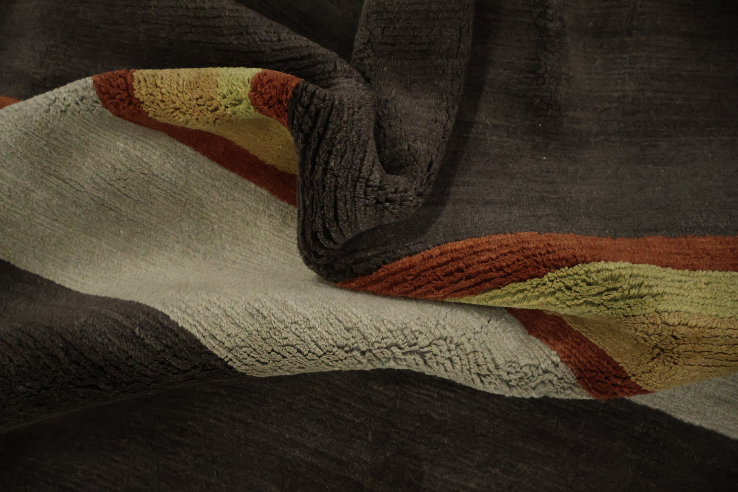 Contemporary Striped Nepalese Wool Area Rug 6x9