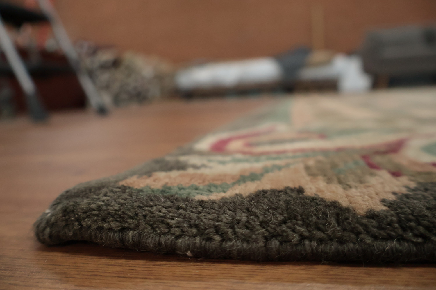 Traditional Nepalese Ornate Border Rug for Classic Home Interiors 9x12