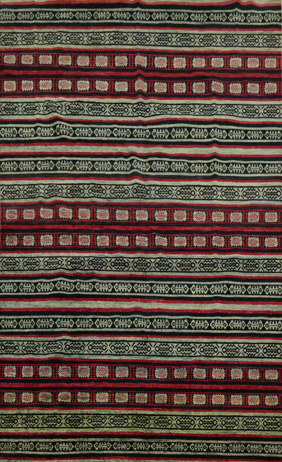 Curated visual reference: Bold Geometric Patterned Rug For Loft Apartments Reference: Elegant Striped Gabbeh Rug With Bold Geometric Patterns 7X10
