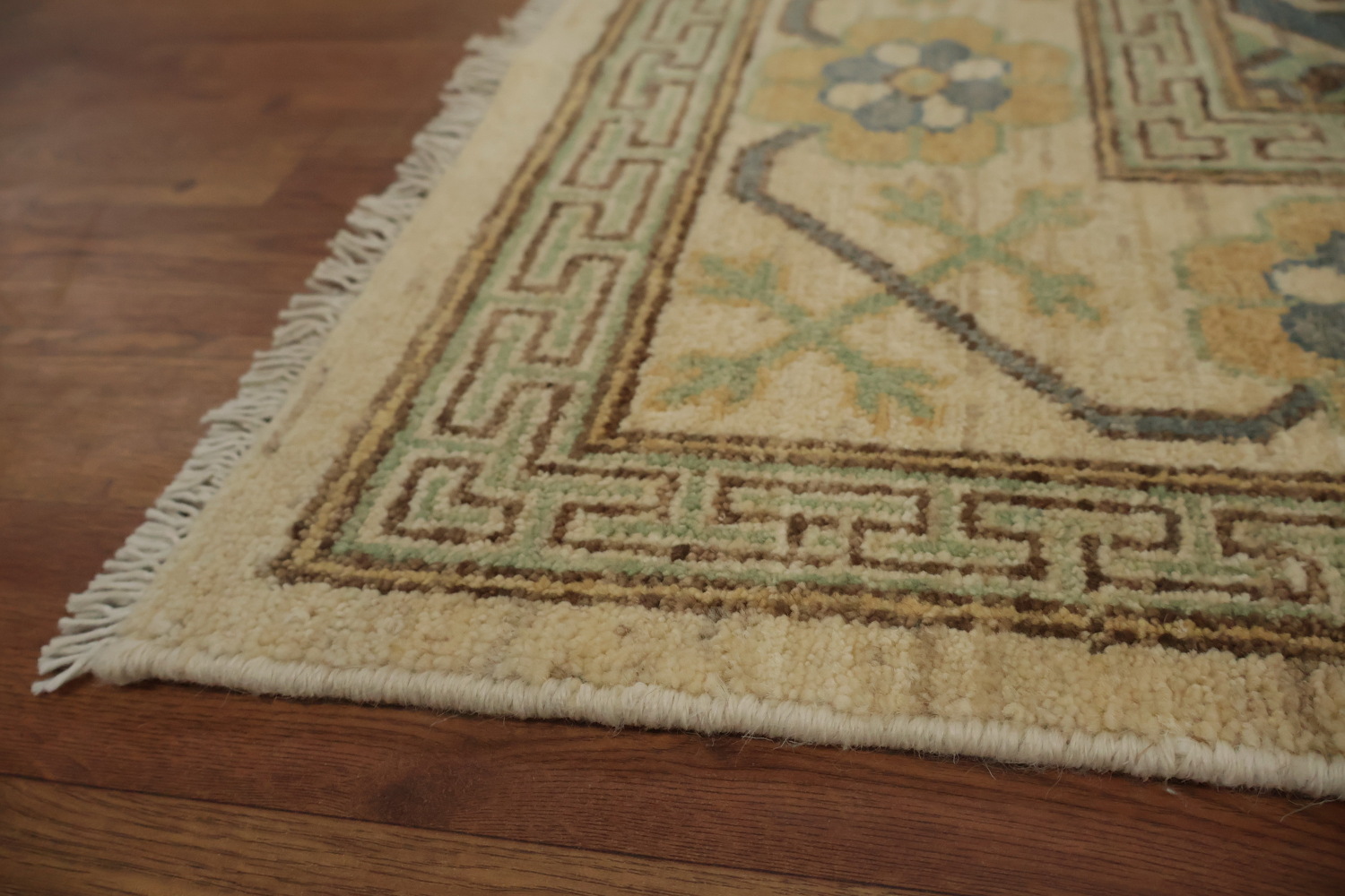 Timeless Elegance Classic Khotan Area Rug 6x9
