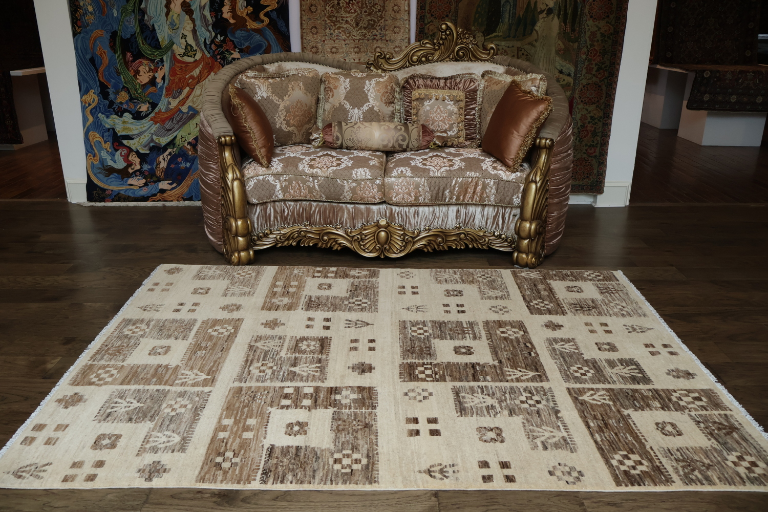 Handcrafted Wool Rug with Geometric Tribal Patterns 5x8