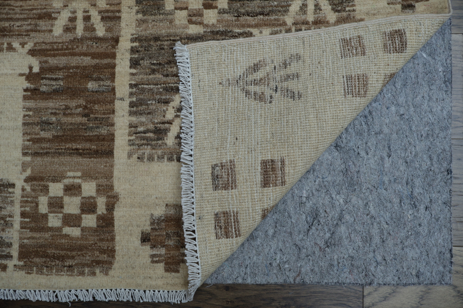 Handcrafted Wool Rug with Geometric Tribal Patterns 5x8
