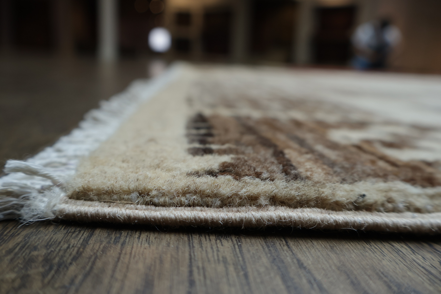 Handcrafted Wool Rug with Geometric Tribal Patterns 5x8