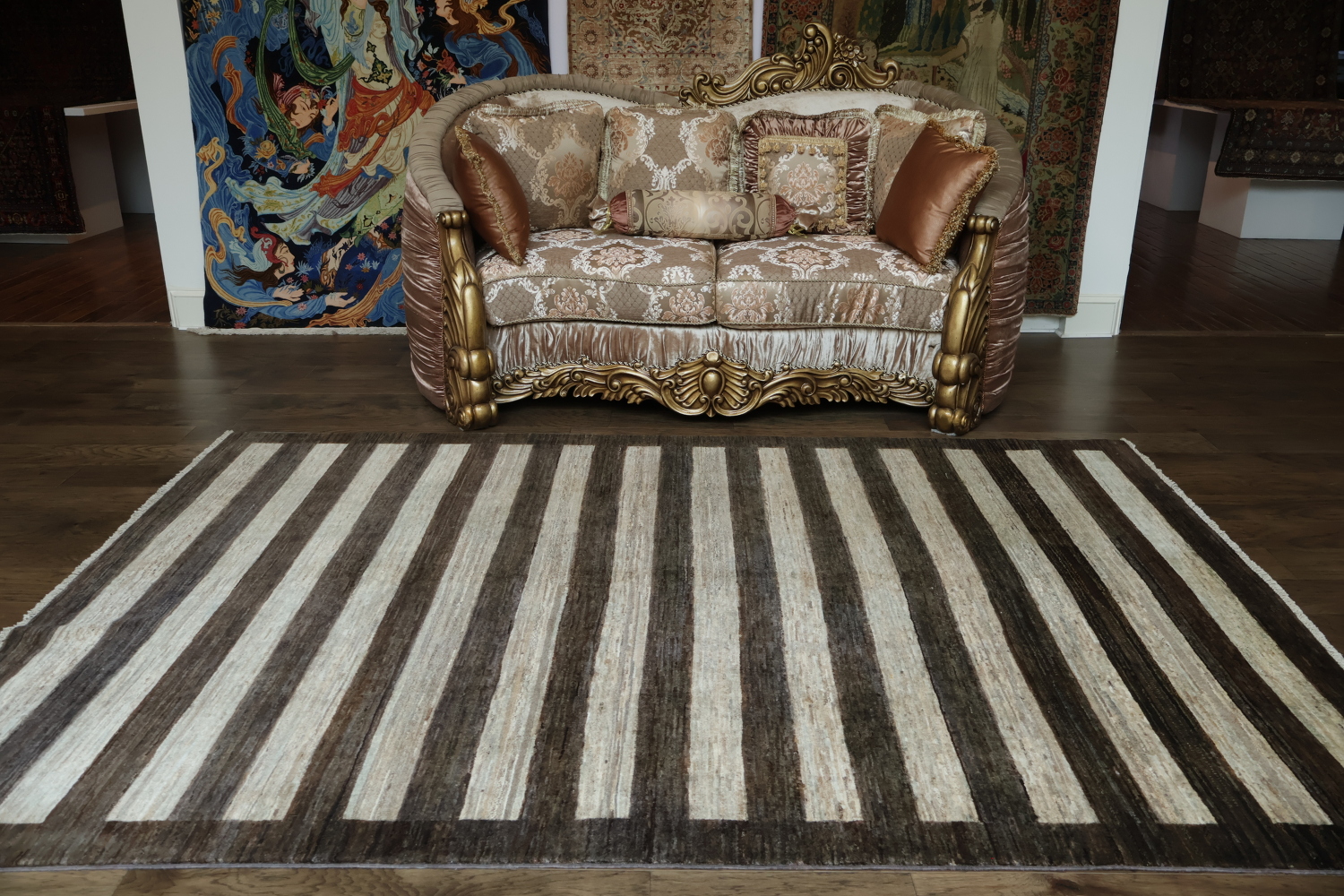 Elegant Horizontal Stripes Rug for Contemporary Interiors 6x9