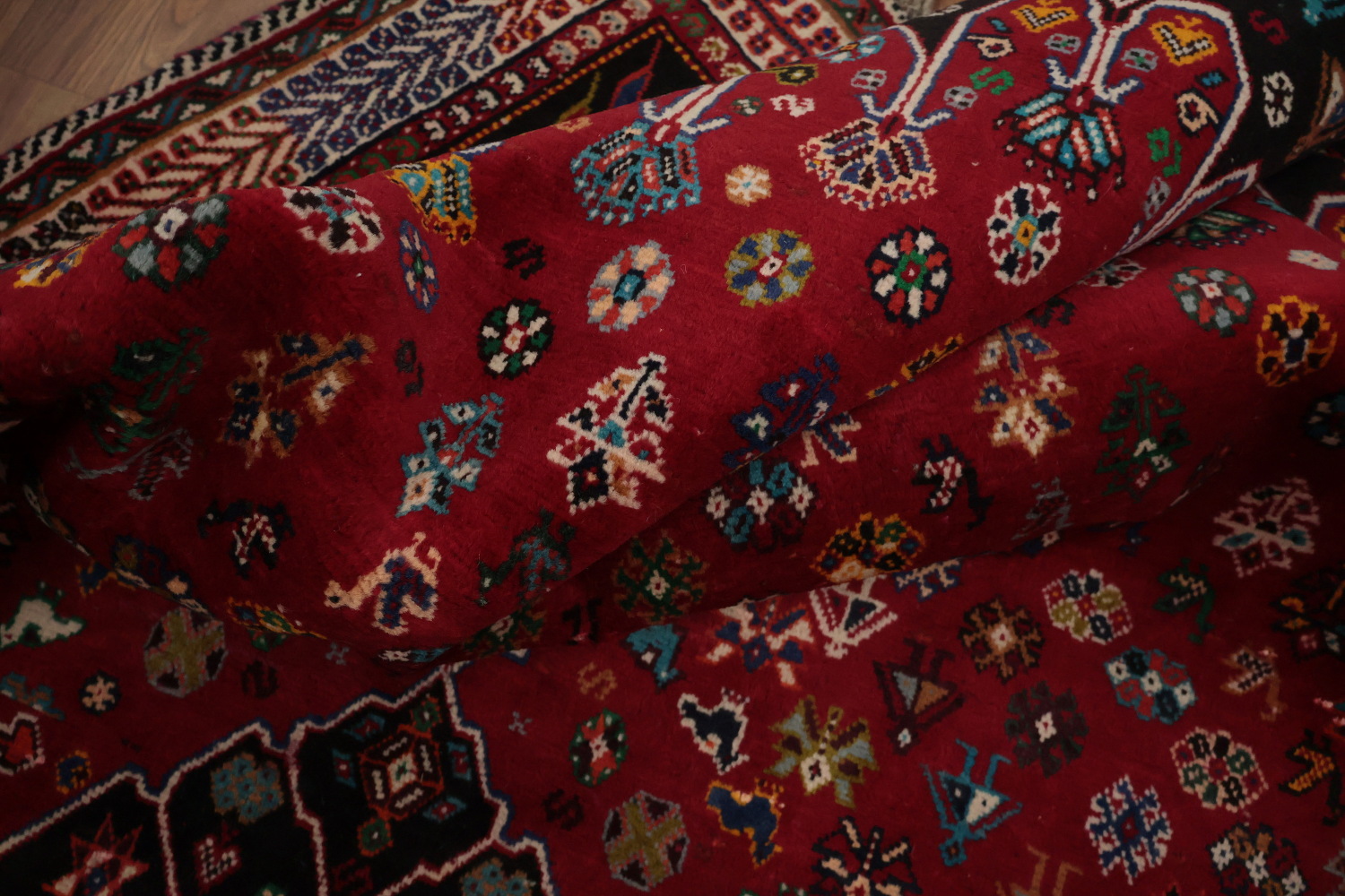 Rich Classic Shiraz Kashkoli Persian Area Rug 6x10