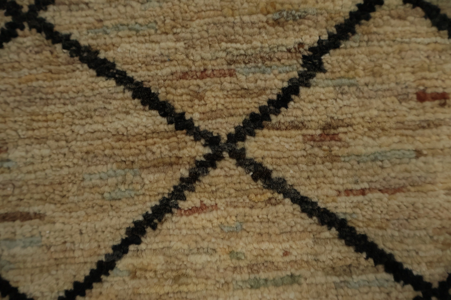 Modern Diamond Grid Moroccan Rug 8x10 for Stylish Living Spaces
