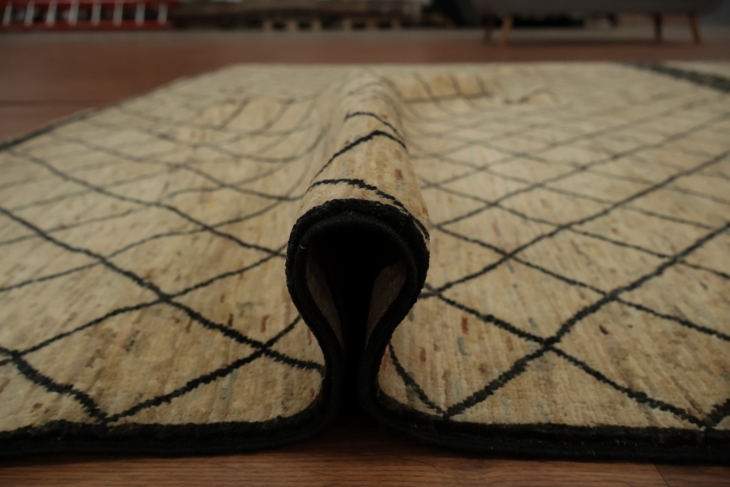Modern Diamond Grid Moroccan Rug 8x10 for Stylish Living Spaces