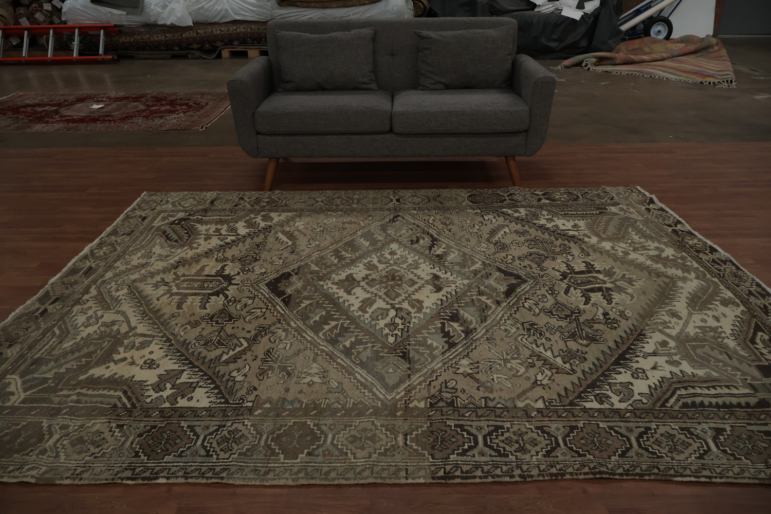 Vintage Geometric Distressed Heriz Persian Rug 7x9