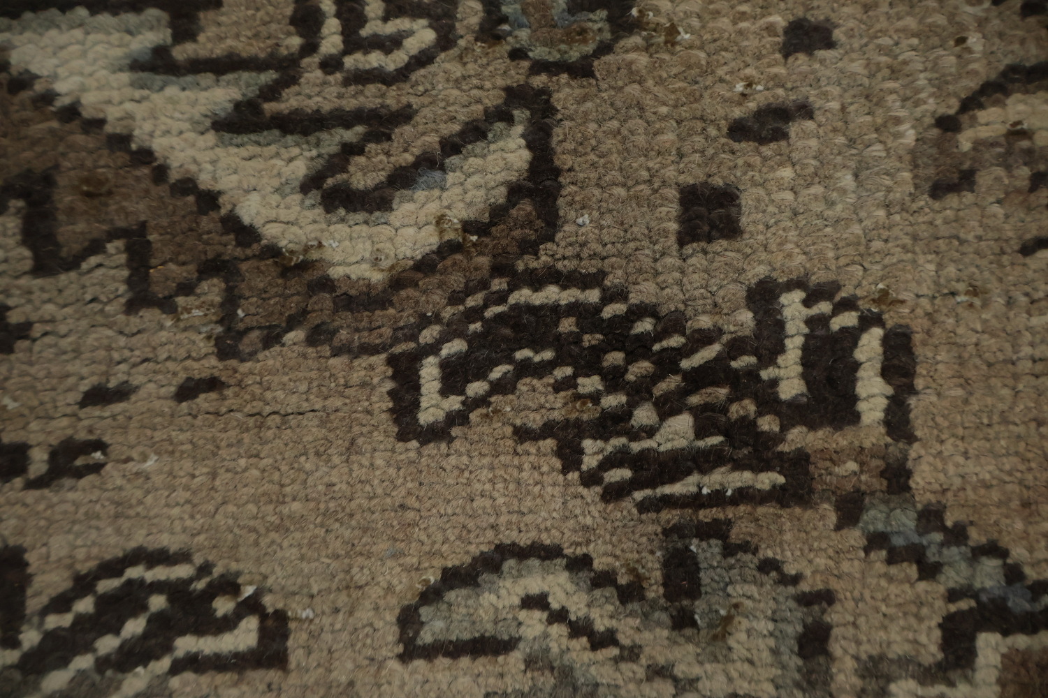 Vintage Geometric Distressed Heriz Persian Rug 7x9