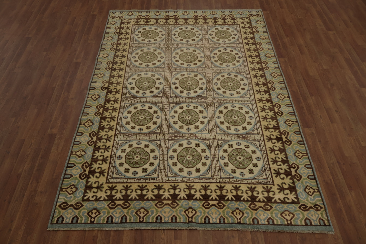 Classic Oriental Khotan Area Rug 6x10 with Timeless Circular Motifs