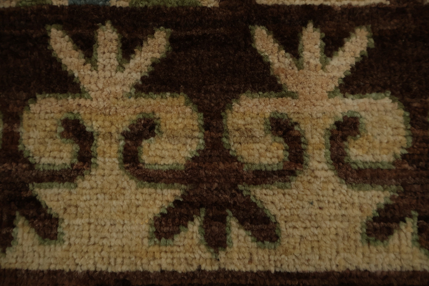 Classic Oriental Khotan Area Rug 6x10 with Timeless Circular Motifs