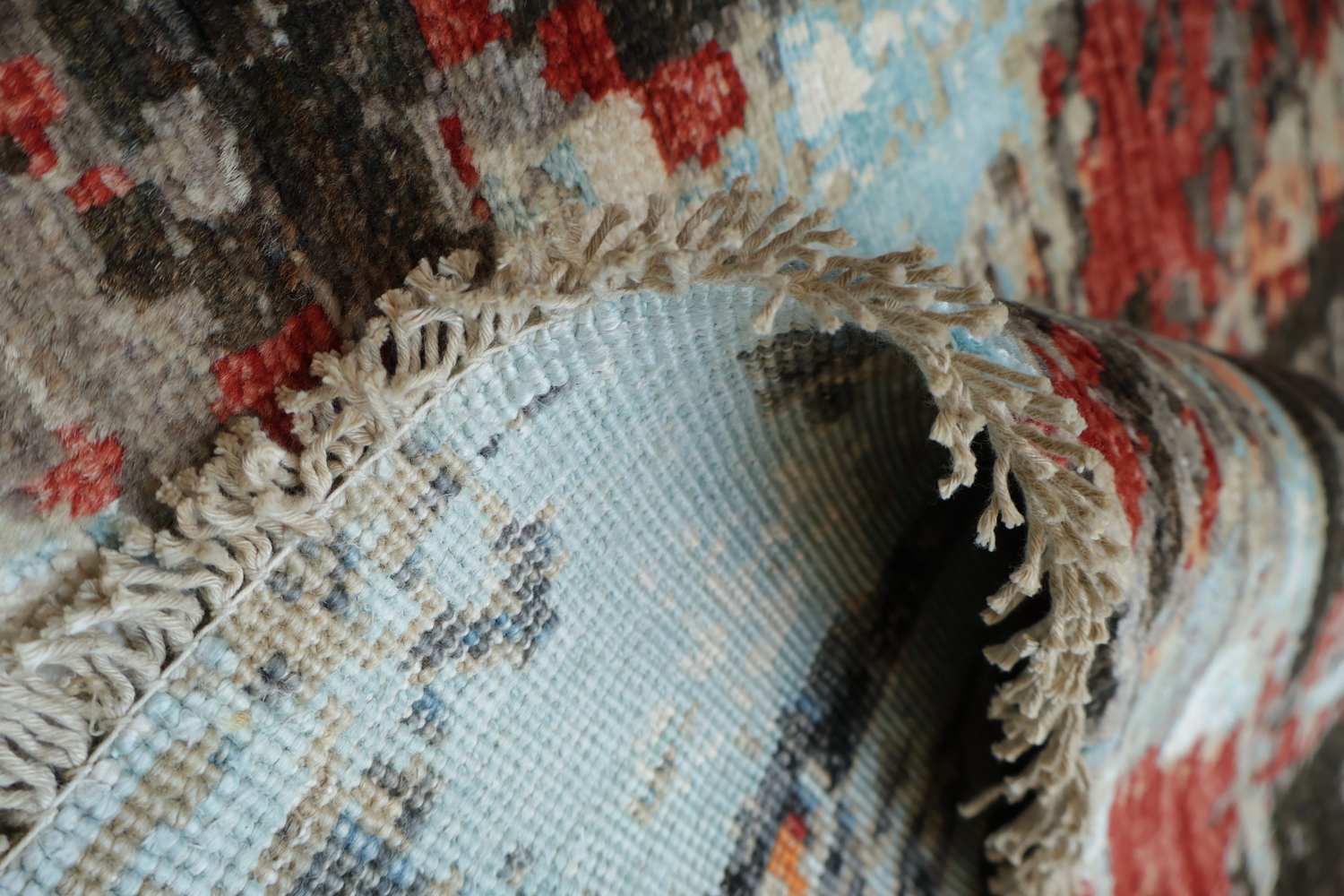 Modern Rug with Abstract Brushstroke Design 7x10