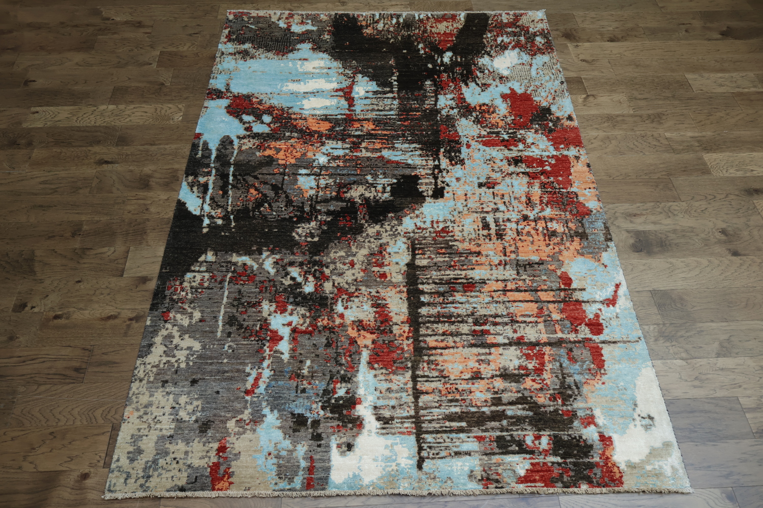 Modern Rug with Abstract Brushstroke Design 7x10