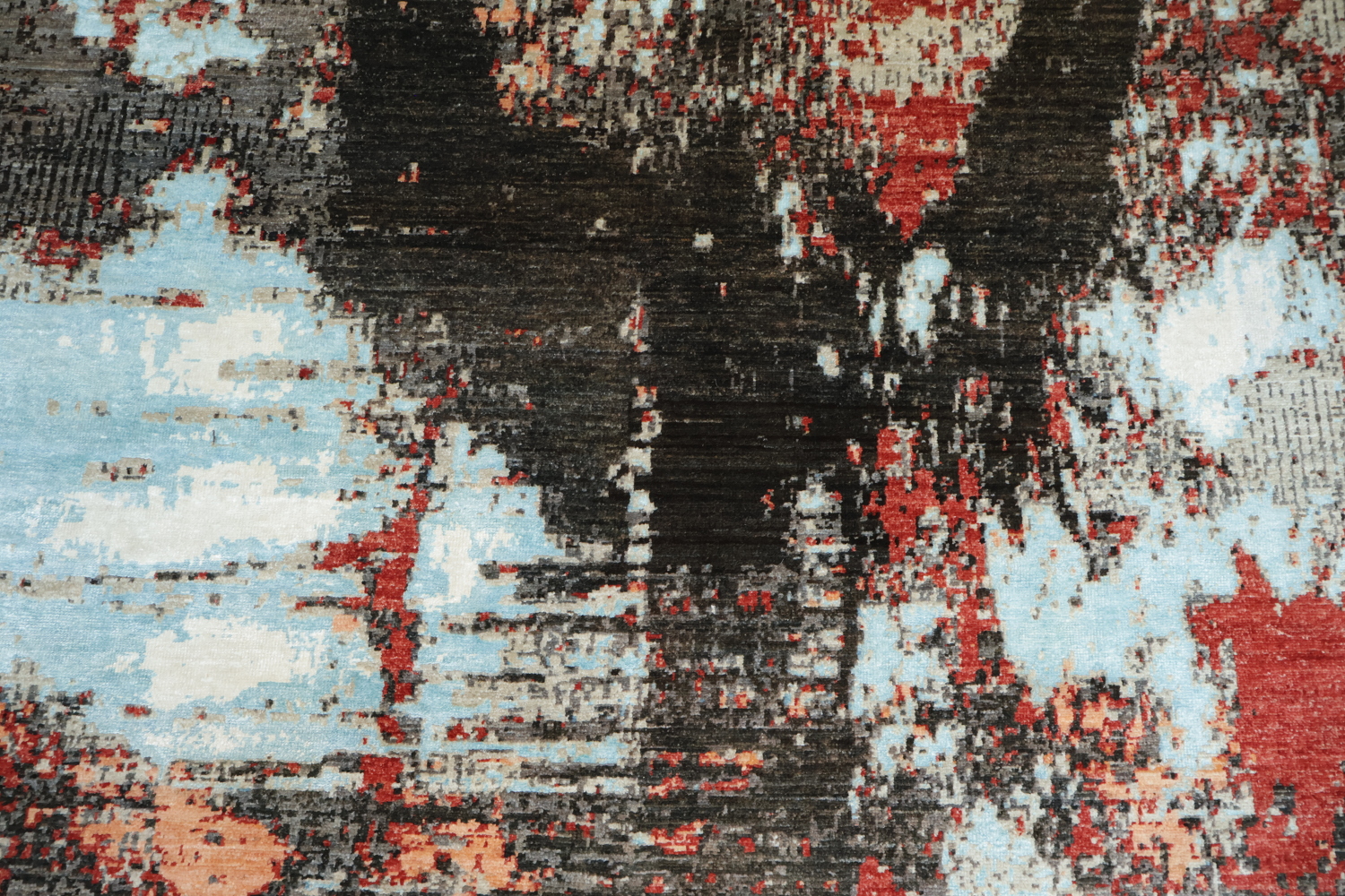 Modern Rug with Abstract Brushstroke Design 7x10