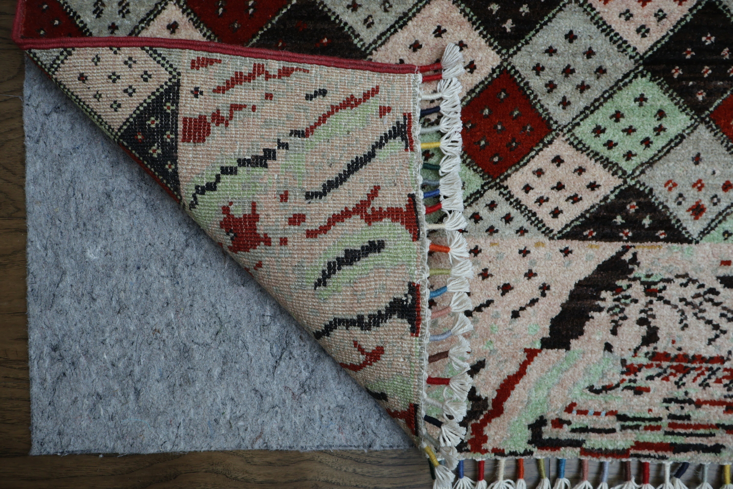 Modern Geometric Red and Black Patterned Accent Rug 7x10