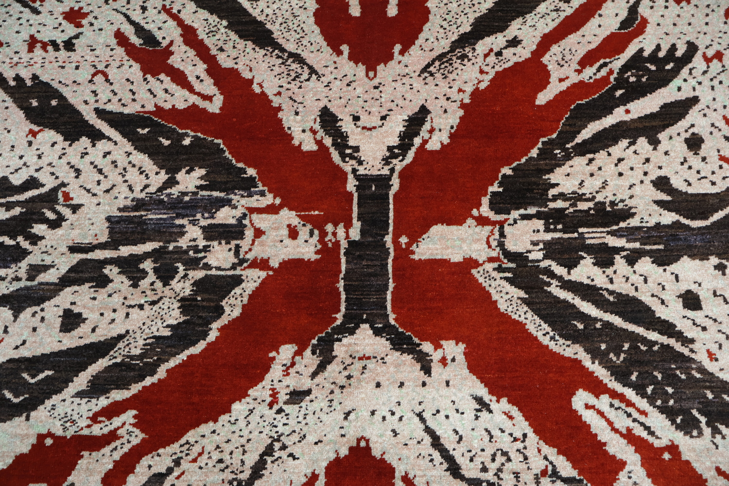 Modern Geometric Red and Black Patterned Accent Rug 7x10