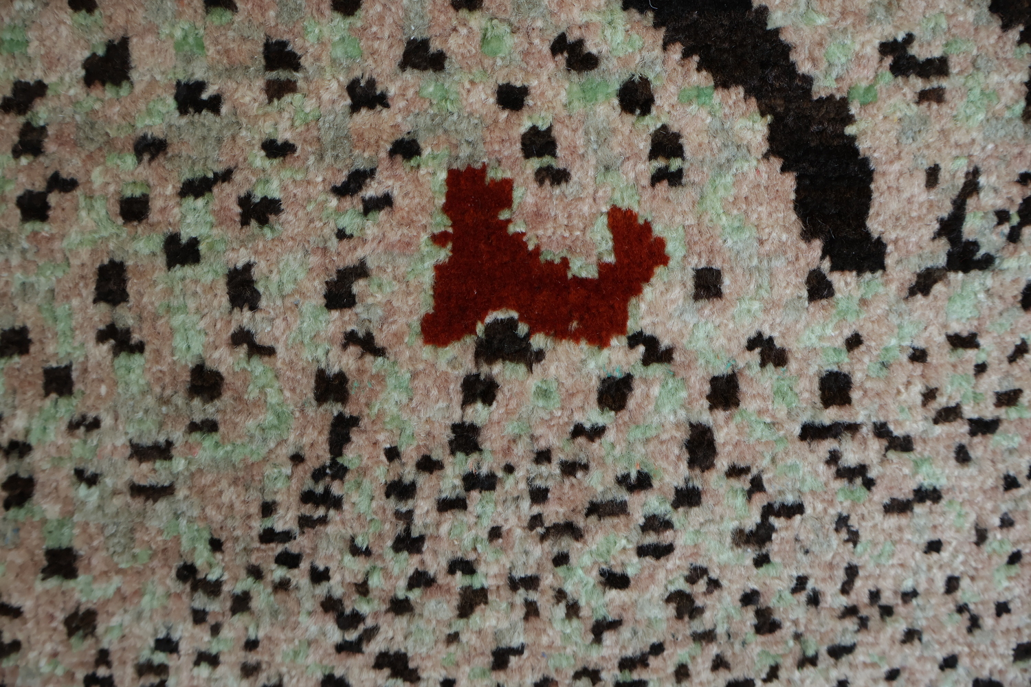 Modern Geometric Red and Black Patterned Accent Rug 7x10