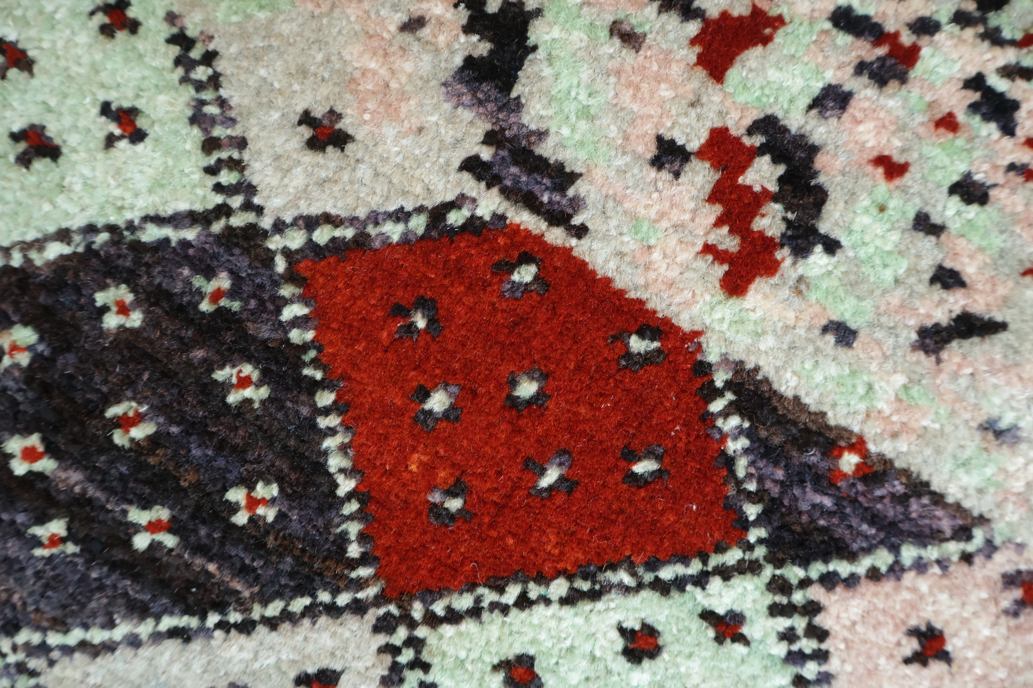 Modern Geometric Red and Black Patterned Accent Rug 7x10