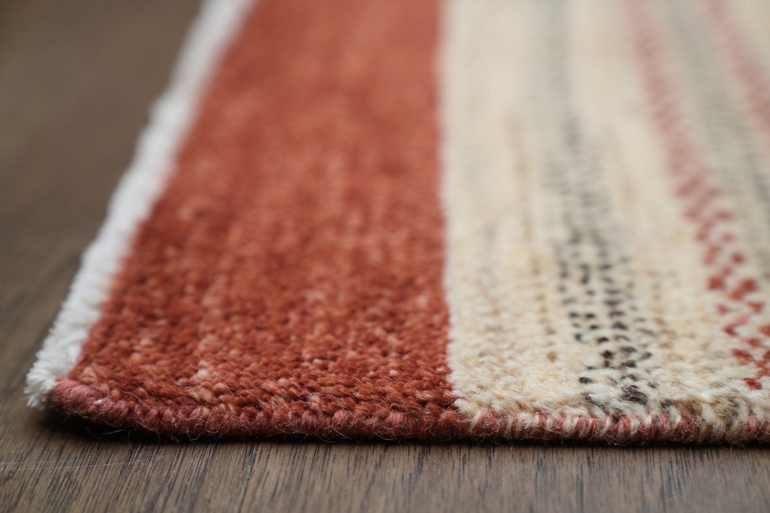 Stylish Khaki and Red Striped Rug Perfect for Living Spaces 5x8