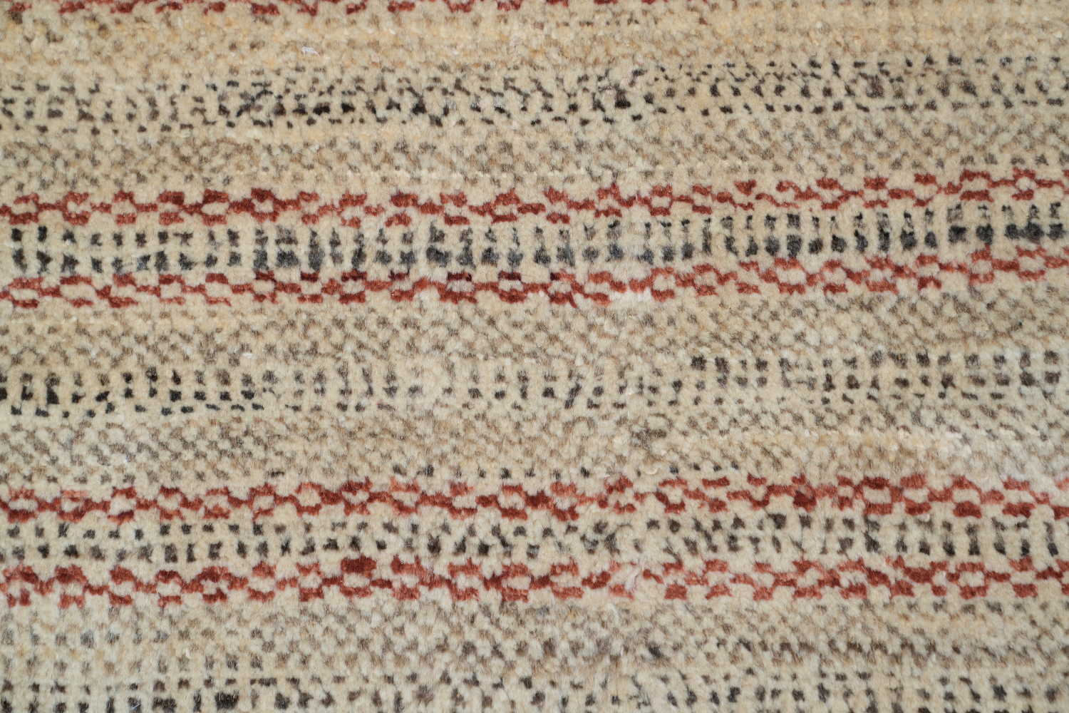 Stylish Khaki and Red Striped Rug Perfect for Living Spaces 5x8