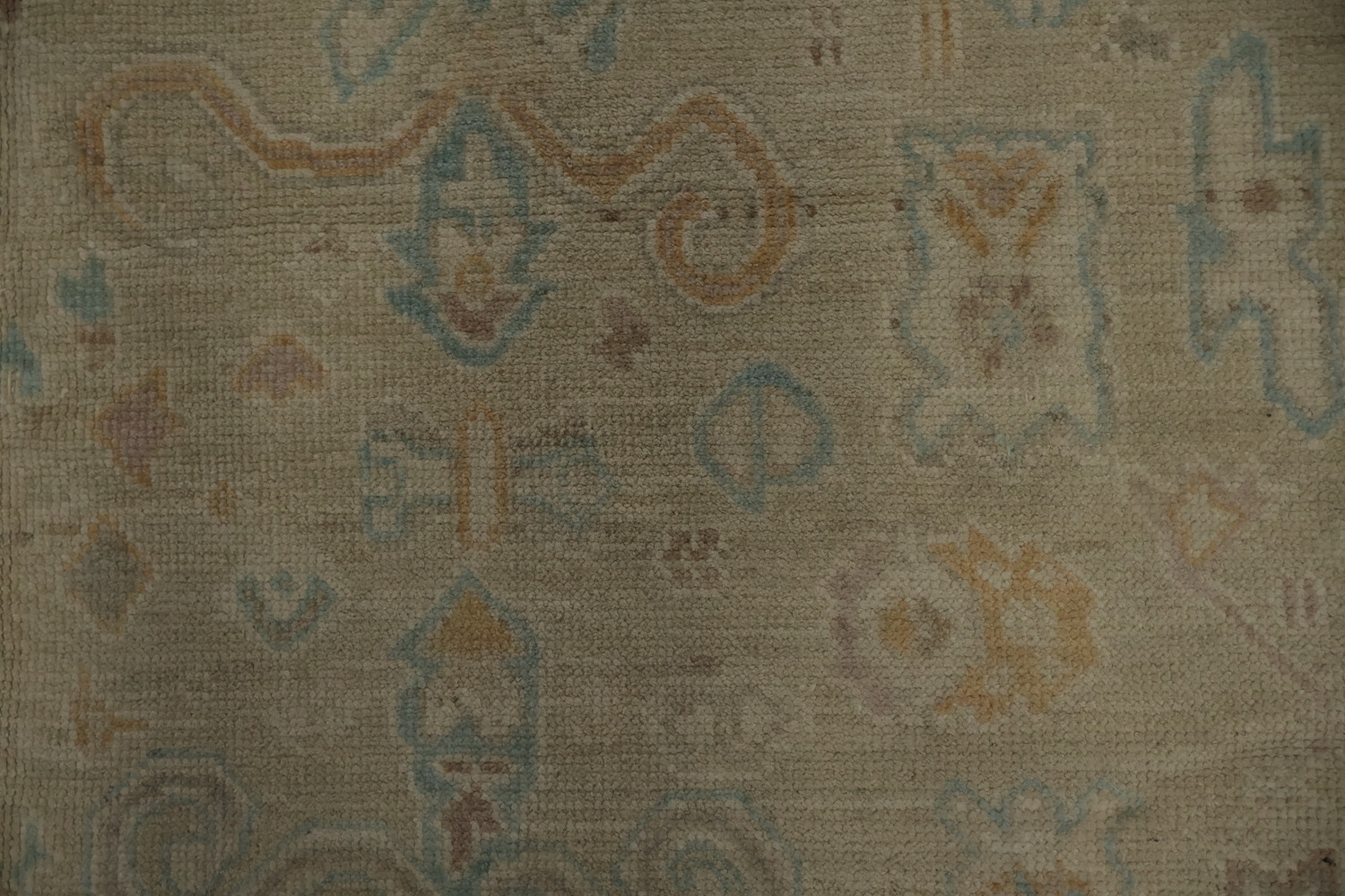Neutral Oushak Vegetable Dye Area Rug 8x10 Soft and Inviting Space