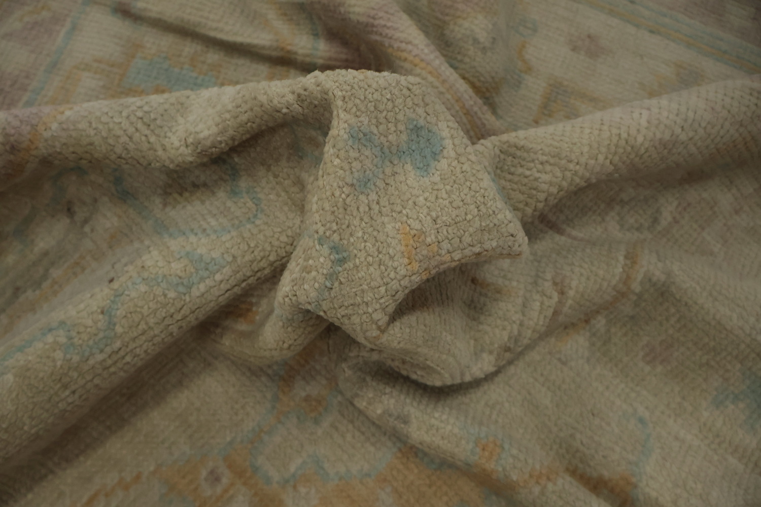 Neutral Oushak Vegetable Dye Area Rug 8x10 Soft and Inviting Space