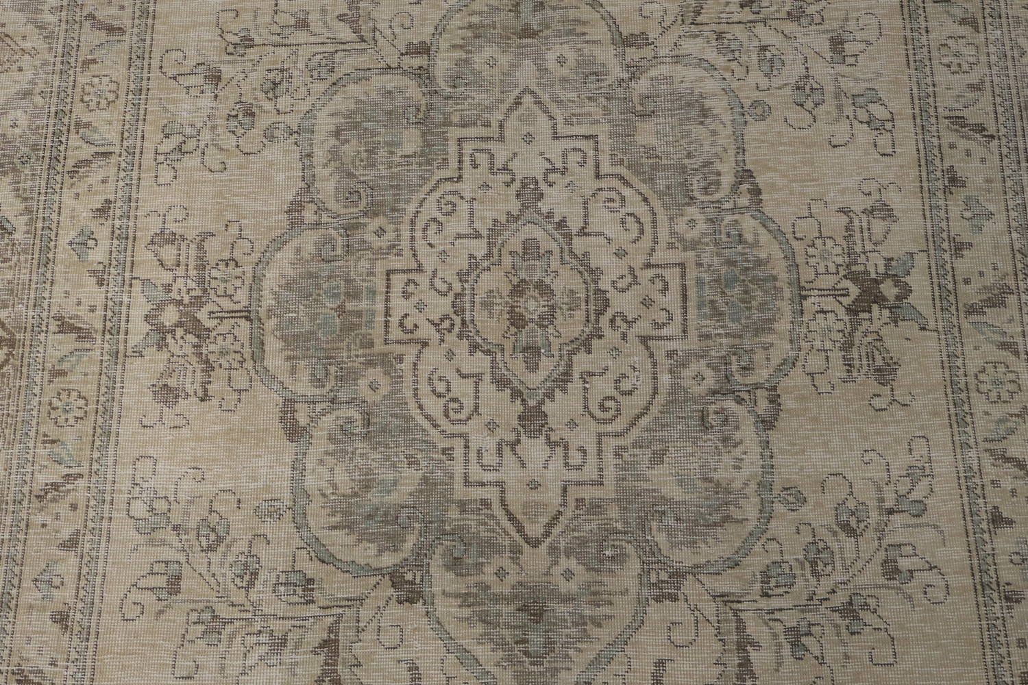 Distressed Floral Tabriz Persian Area Rug 6x10