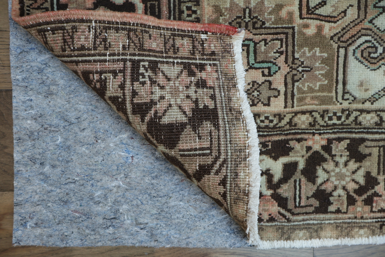 Vintage Geometric Muted Coral Peach Heriz Persian Area Rug 8x11