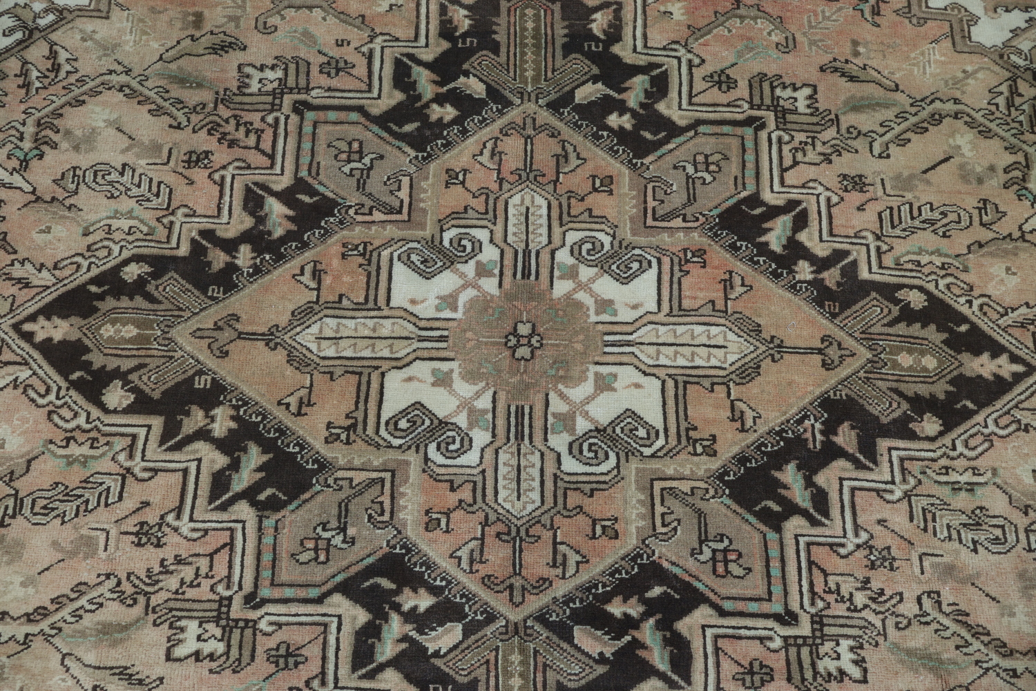 Vintage Geometric Muted Coral Peach Heriz Persian Area Rug 8x11