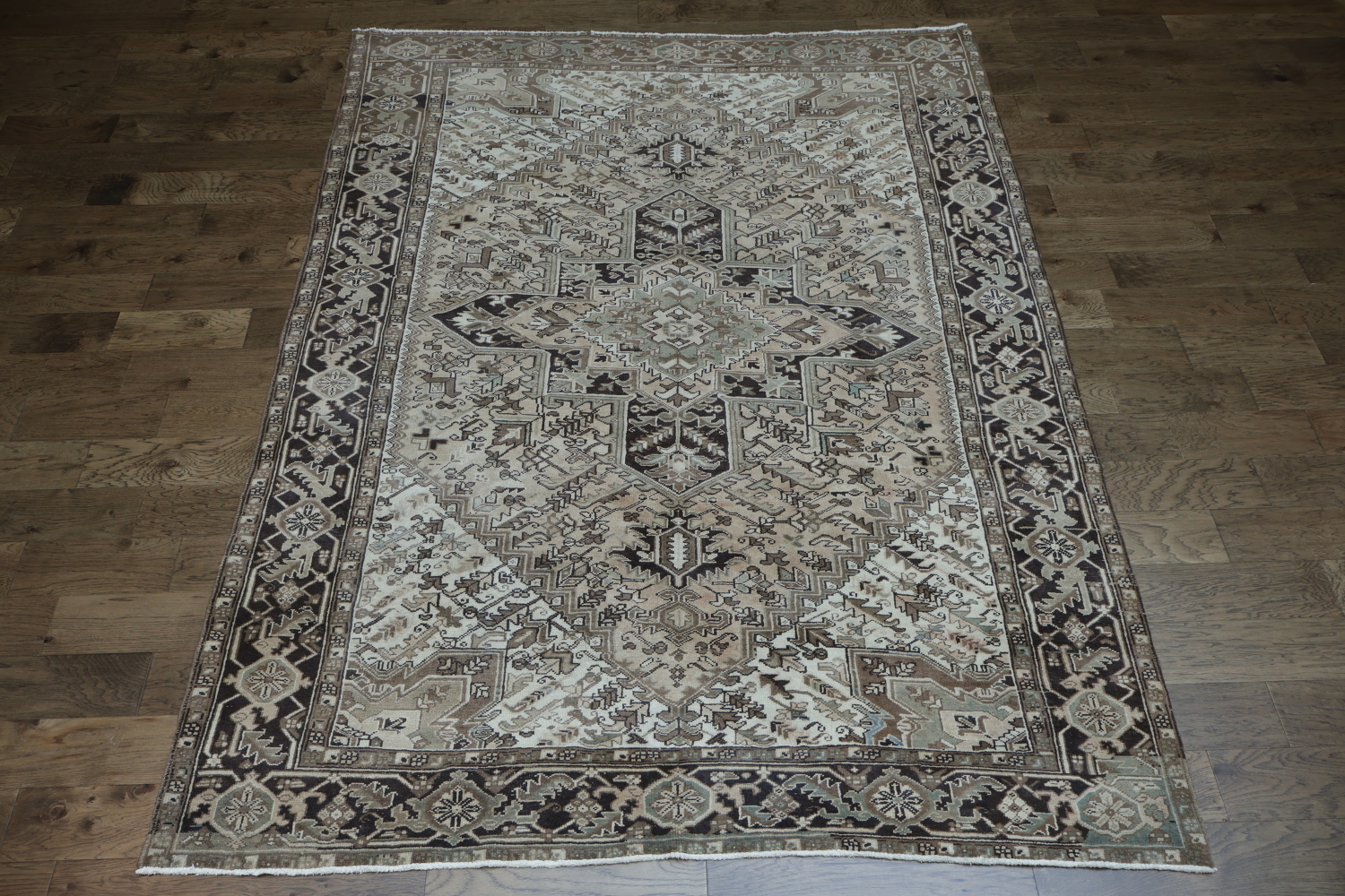 Classic Muted Peach Heriz Persian Area Rug in Neutral Tones 8x10