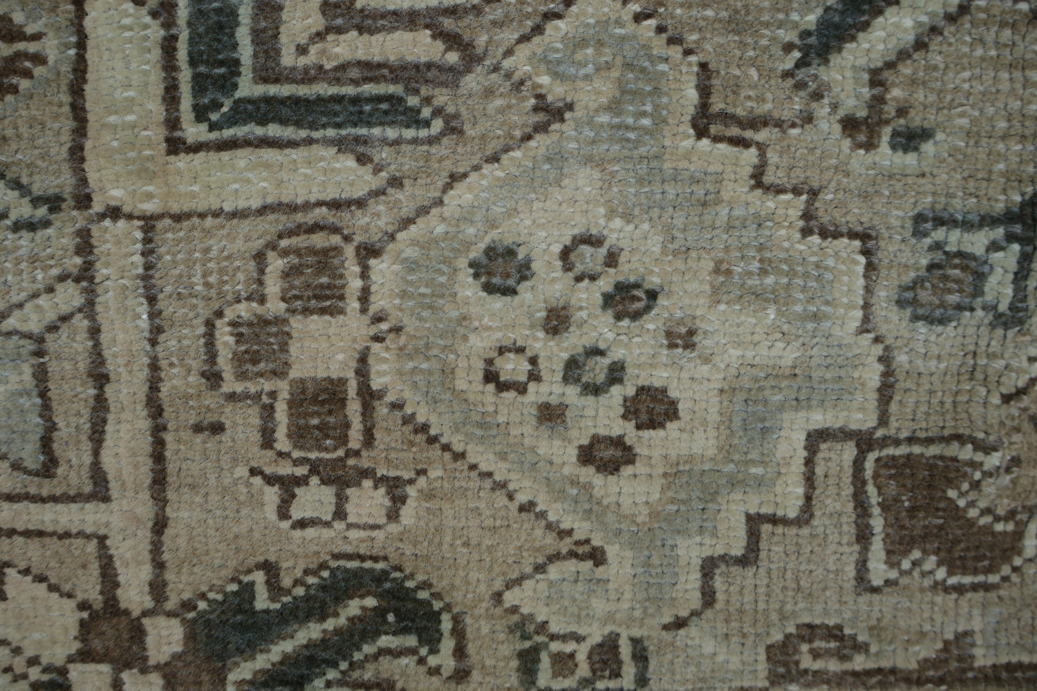 Vintage Muted Color Vintage Heriz Persian Area Rug 8x11