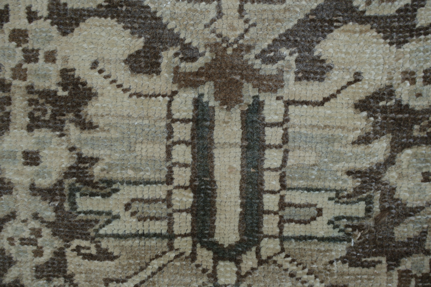 Vintage Muted Color Vintage Heriz Persian Area Rug 8x11