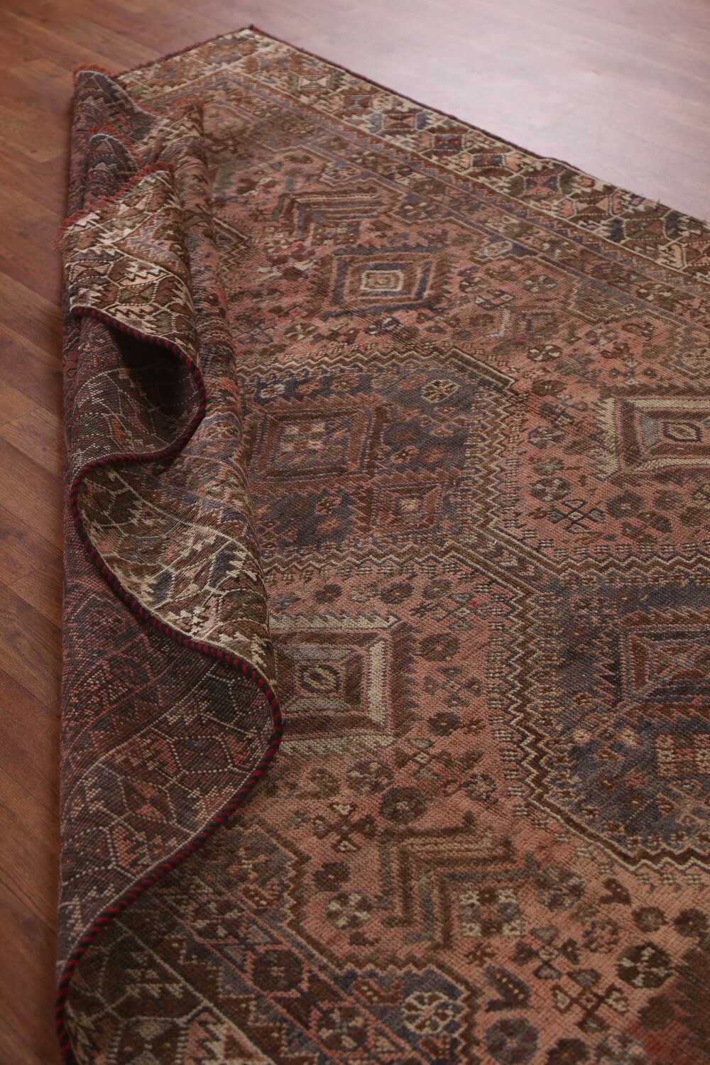 Antique Wool Shiraz Persian Area Rug 5x8