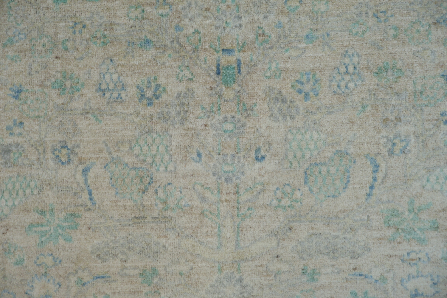 High-Quality Beige Rug with Timeless Blue Accents and Patterns 4x5