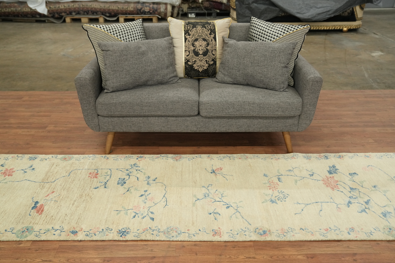 Pastel Tones and Floral Motifs in an Artistic Vintage Style Runner 3'x12'