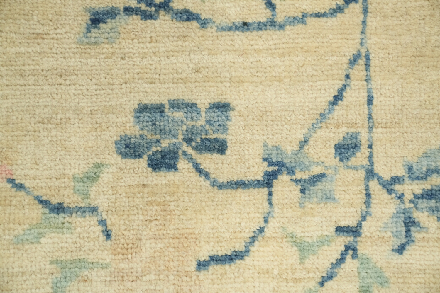 Pastel Tones and Floral Motifs in an Artistic Vintage Style Runner 3'x12'