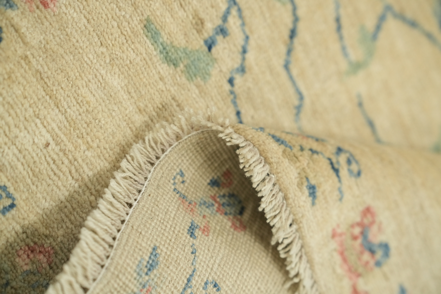 Pastel Tones and Floral Motifs in an Artistic Vintage Style Runner 3'x12'