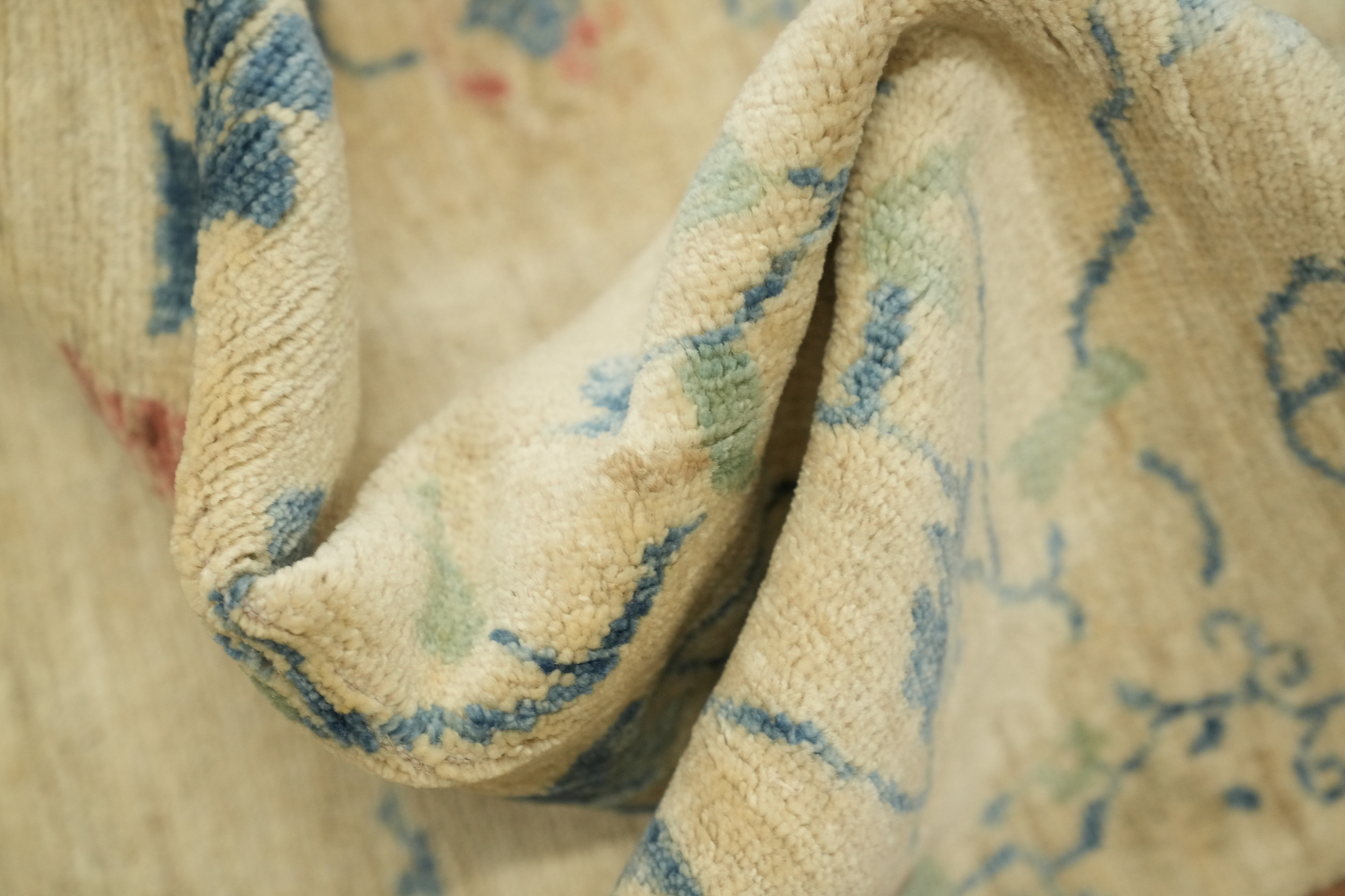 Pastel Tones and Floral Motifs in an Artistic Vintage Style Runner 3'x12'