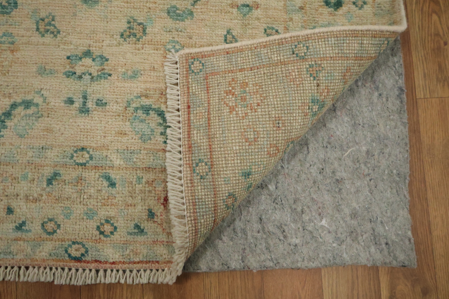 Hand-Knotted Oushak Turkish Area Rug 3x4