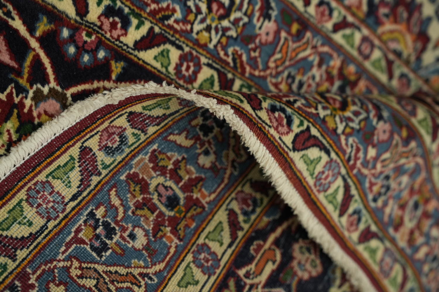 Elegant Traditional Kashan Persian Carpet with Rich Floral Designs 11x16