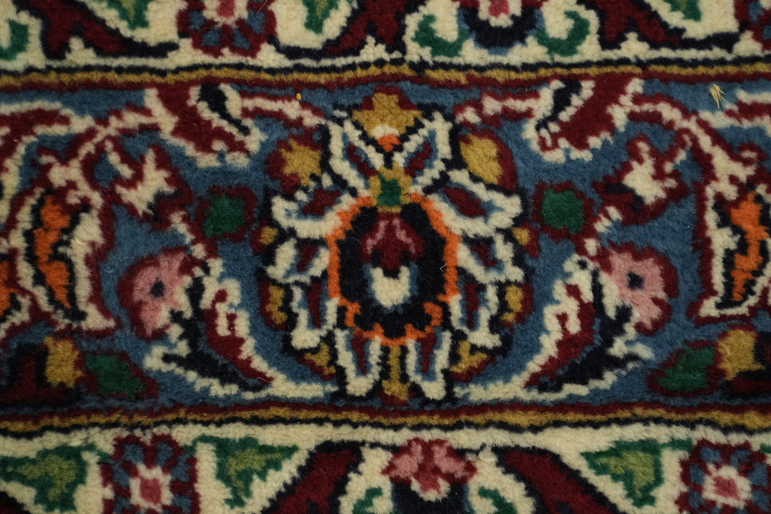 Elegant Traditional Kashan Persian Carpet with Rich Floral Designs 11x16