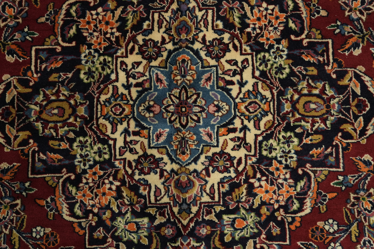 Elegant Traditional Kashan Persian Carpet with Rich Floral Designs 11x16
