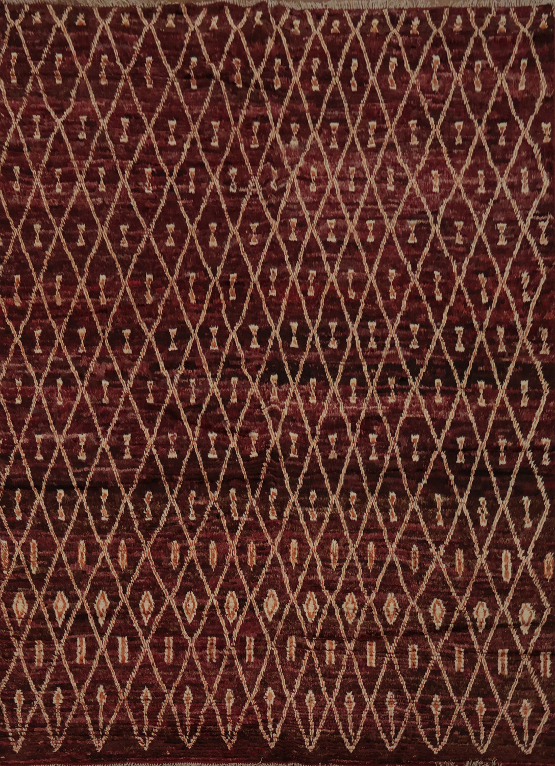 Luxurious Maroon Rug with Intricate Diamond Pattern Details 8'x10'