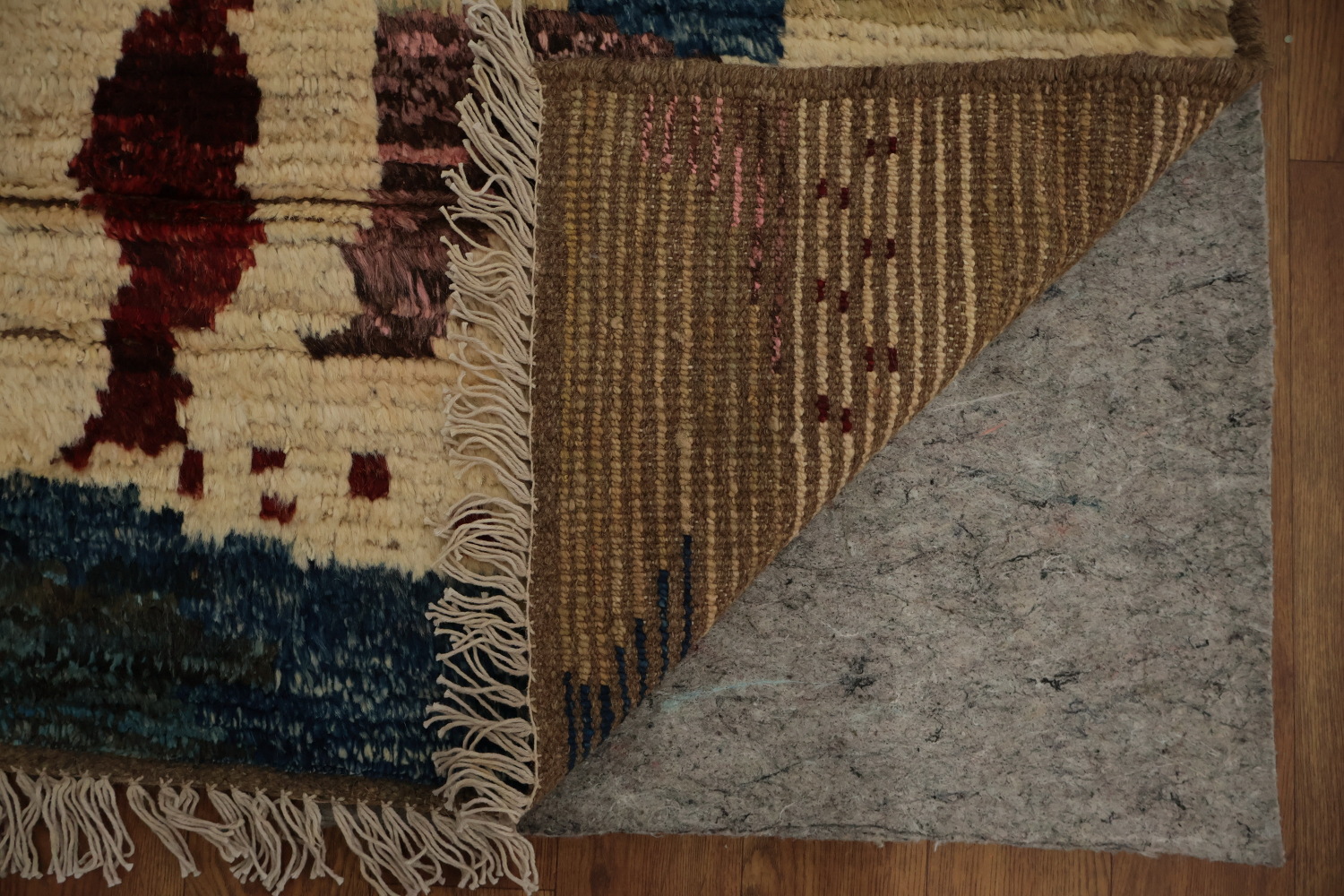 Dynamic Moroccan Area Rug 7x10 for Modern Interior Aesthetics