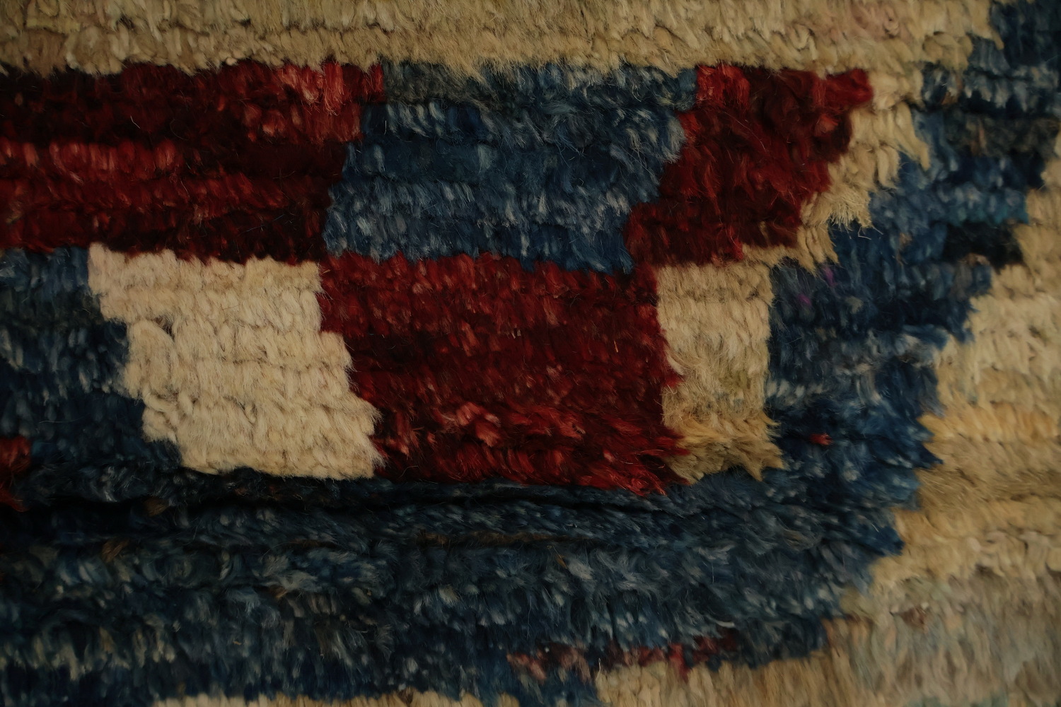 Dynamic Moroccan Area Rug 7x10 for Modern Interior Aesthetics