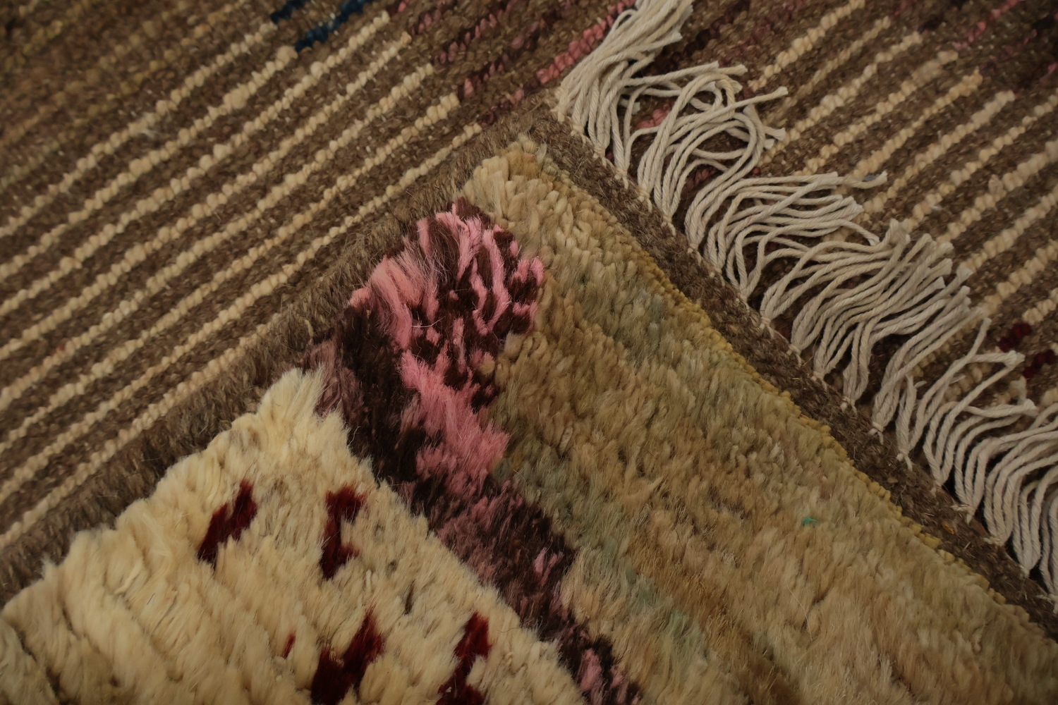 Dynamic Moroccan Area Rug 7x10 for Modern Interior Aesthetics