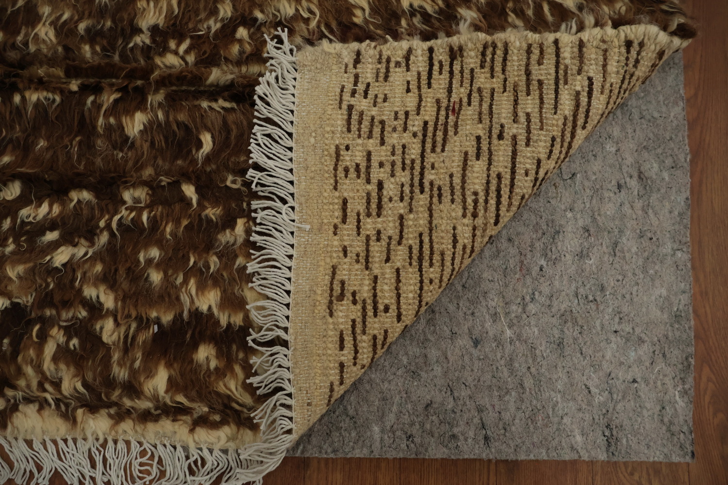Natural Toned Moroccan Area Rug 7x10 with a Central Diamond Highlight