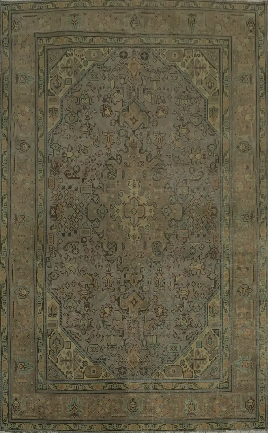 Old World Charm: Classic Persian Rug for a Sophisticated Touch 7x10